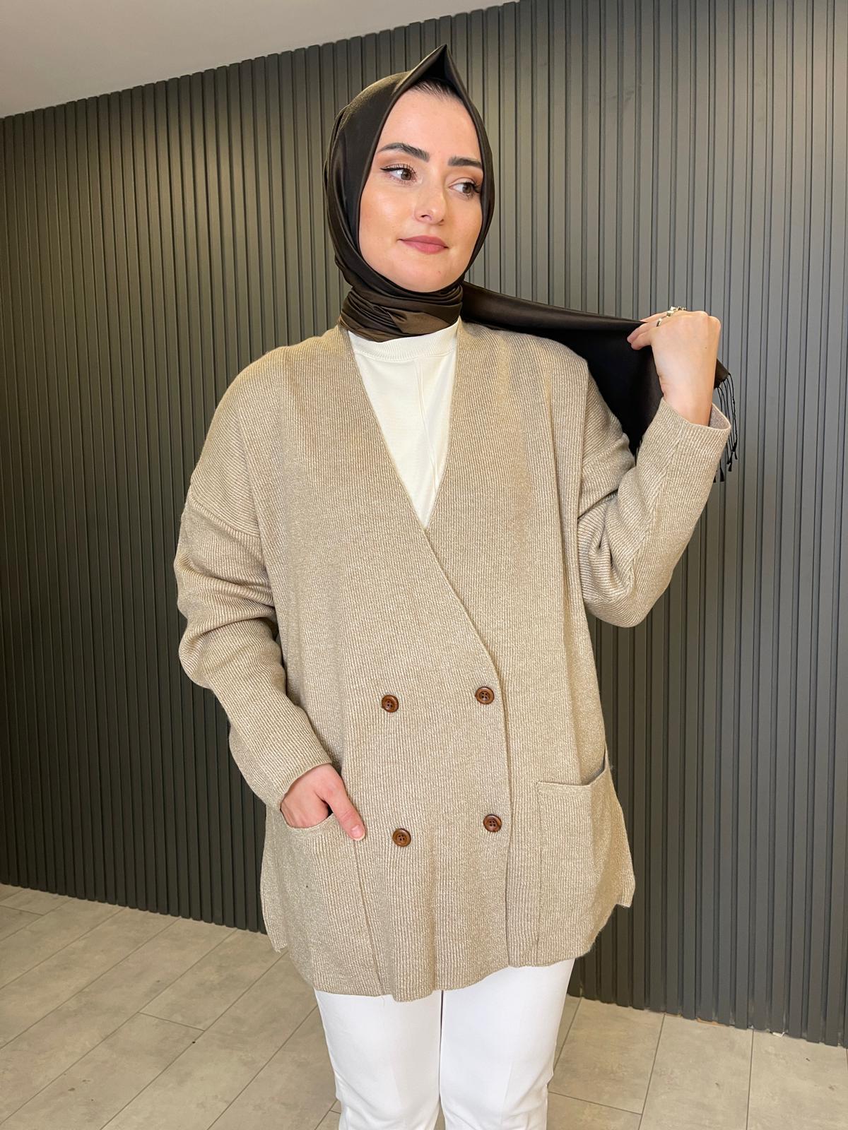 HırkaKRUVEZE DÜĞMELİ HIRKA