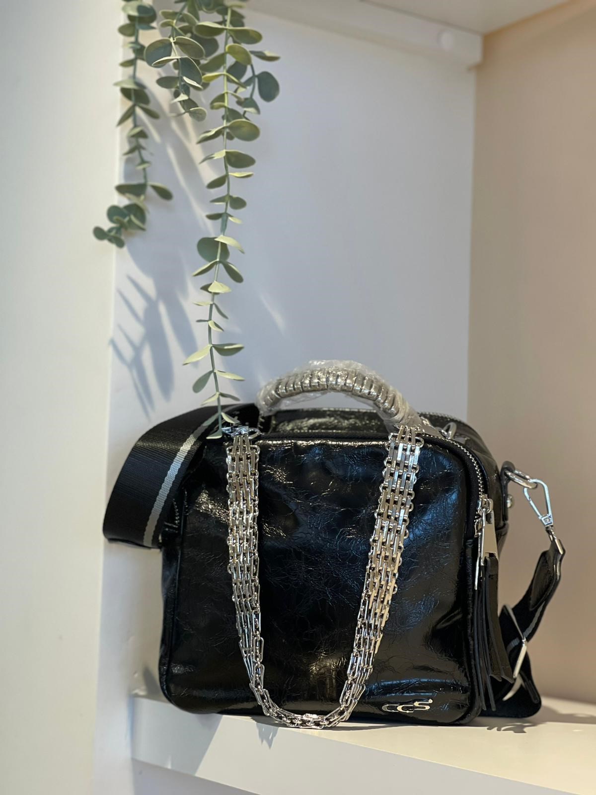 İTHAL ÇANTANONWOVENKırışık Rugan Zincir Askılı İthal Çanta