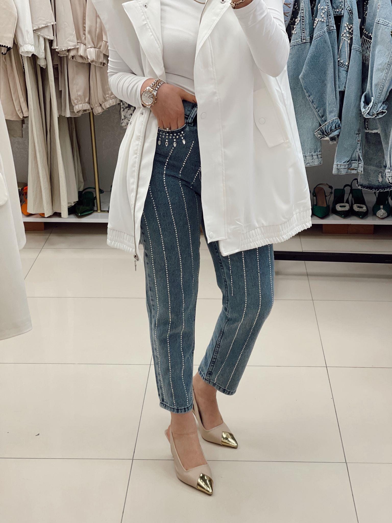 PantolonTAŞ DETAYLI JEAN