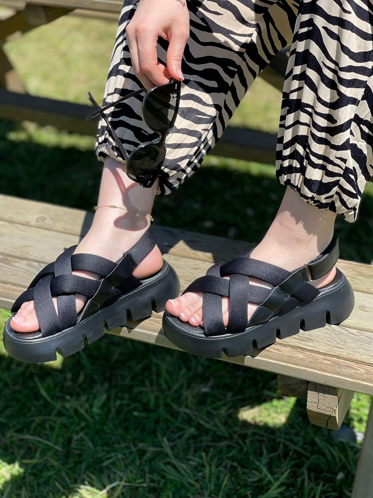 SANDALET NONWOVENPuf Sandalet