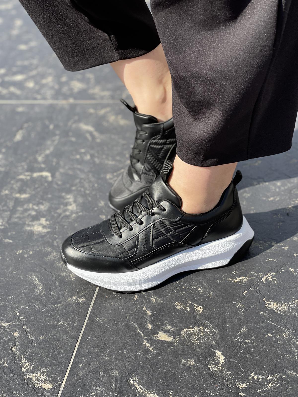 SPOR AYAKABI Kubra ShoesJAKE KARE DİKİŞ DETAYLI SPOR AYAKKABI