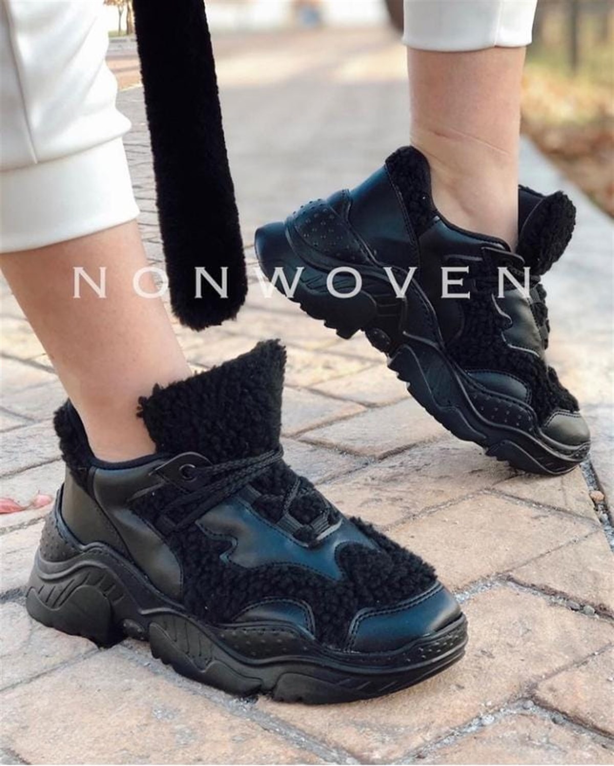 SPOR AYAKABI NONWOVENPeluş Spor Ayakkabı 