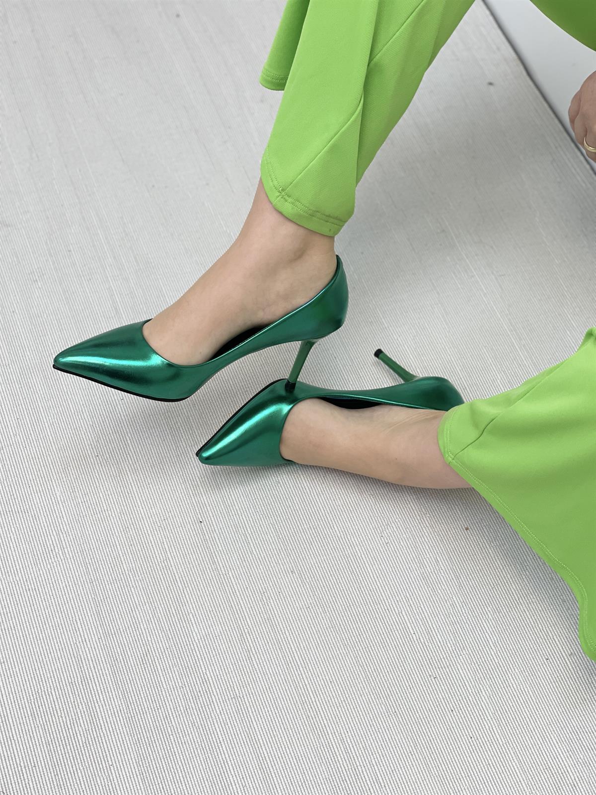 TOPUKLU AYAKKABI Kubra ShoesÇİVİ TOPUK METALİK STİLETTO