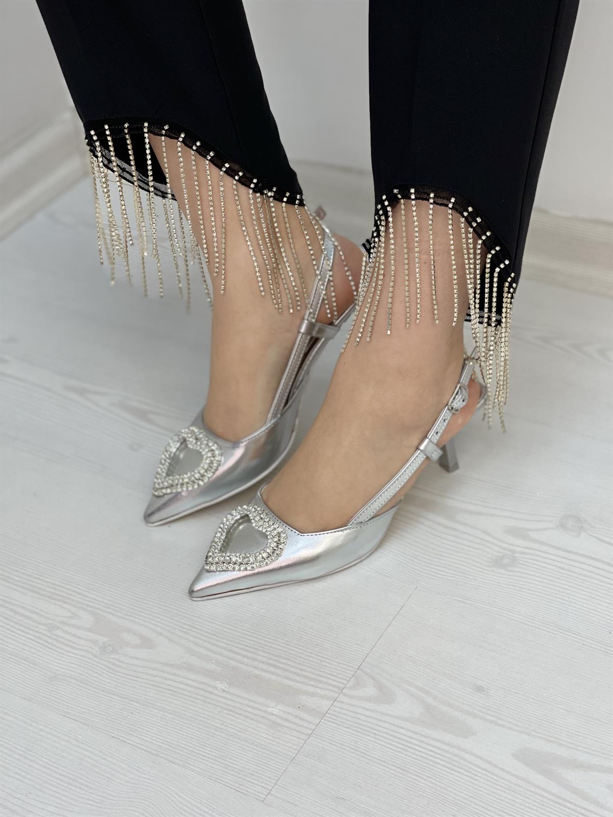 TOPUKLU AYAKKABI Kubra ShoesJENNİFER KALP TAŞLI KADEH TOPUK