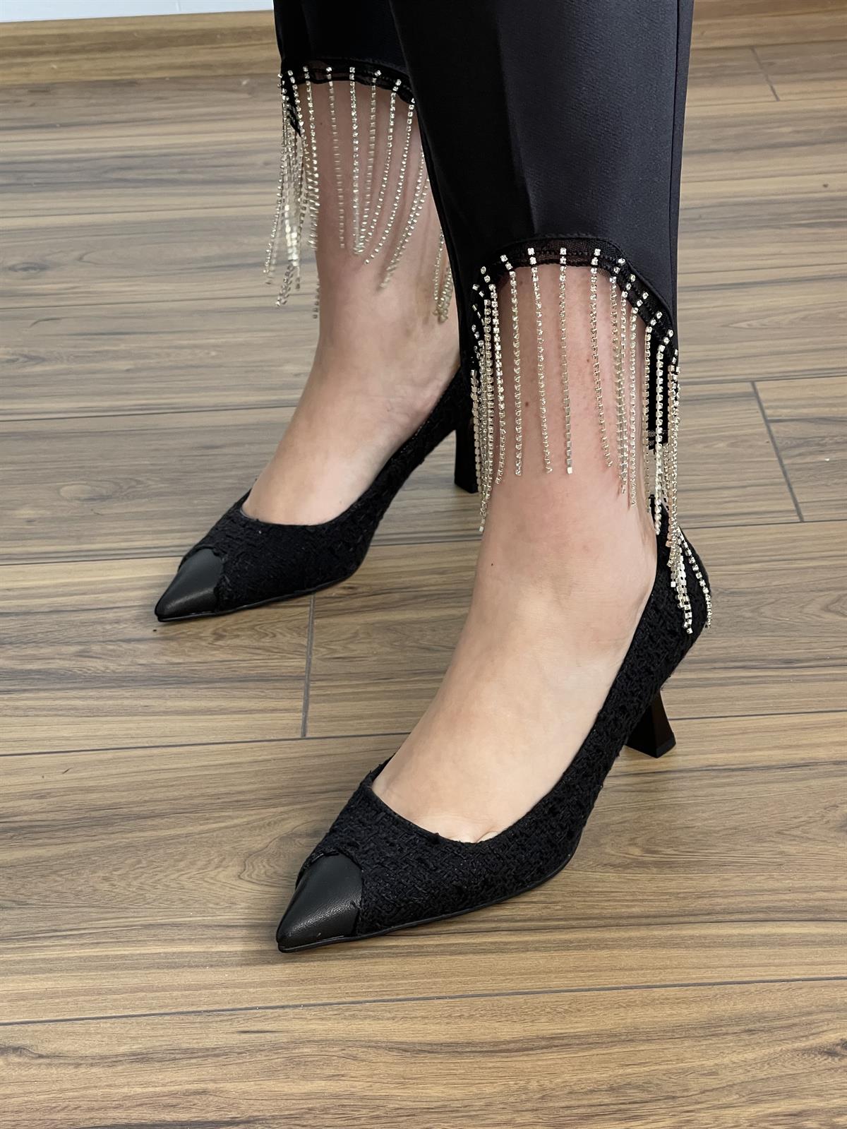 TOPUKLU AYAKKABI Kubra ShoesROSA SİYAH TÜVİT KUMAŞ ARKASI KAPALI TOPUKLU AYAKKABI