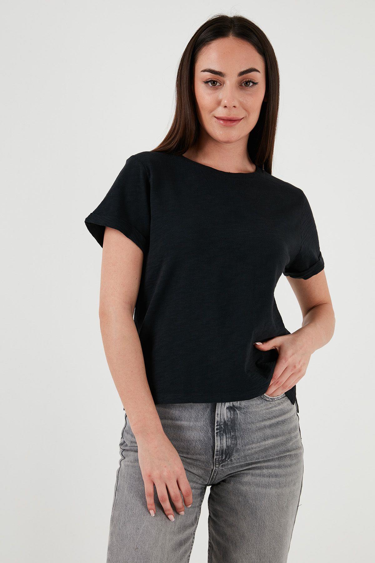 Levi's Kadın Pamuklu Regular Fit Bisiklet Yaka T-Shirt - A9401 - Levi's - A9401-0001