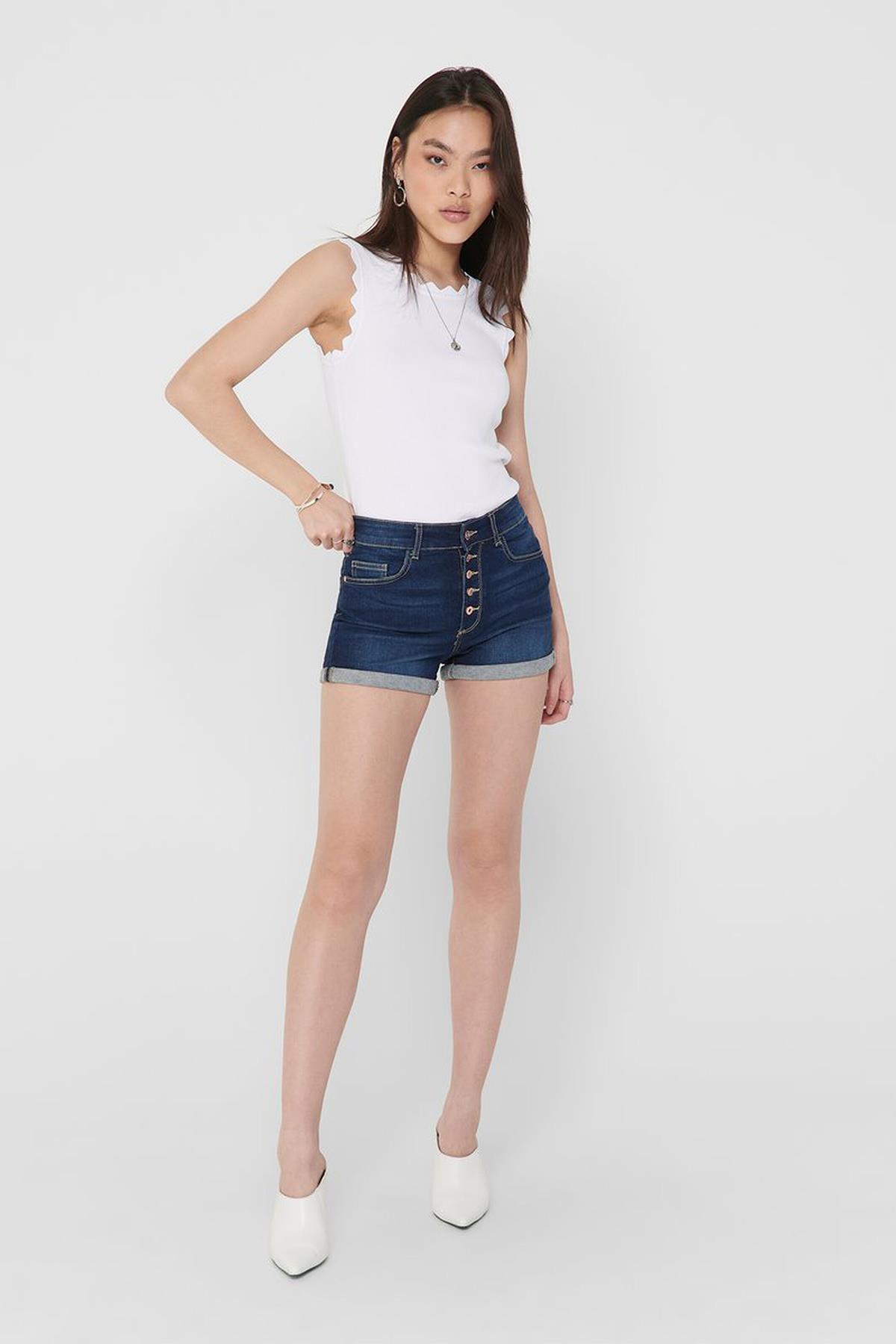 Only Kadın Düğmeli Denim Mavi Kot Şort - 15193715 - Only - 15193715
