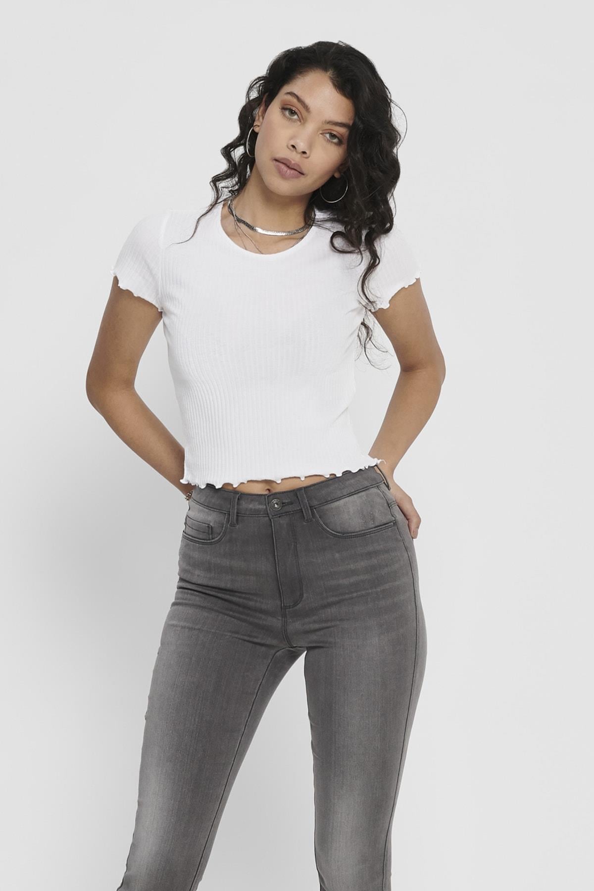 Only Kadın Kısa Kollu Fırfırlı Crop T-Shirt - 15201206 ONLEMMA - Only - 15201206