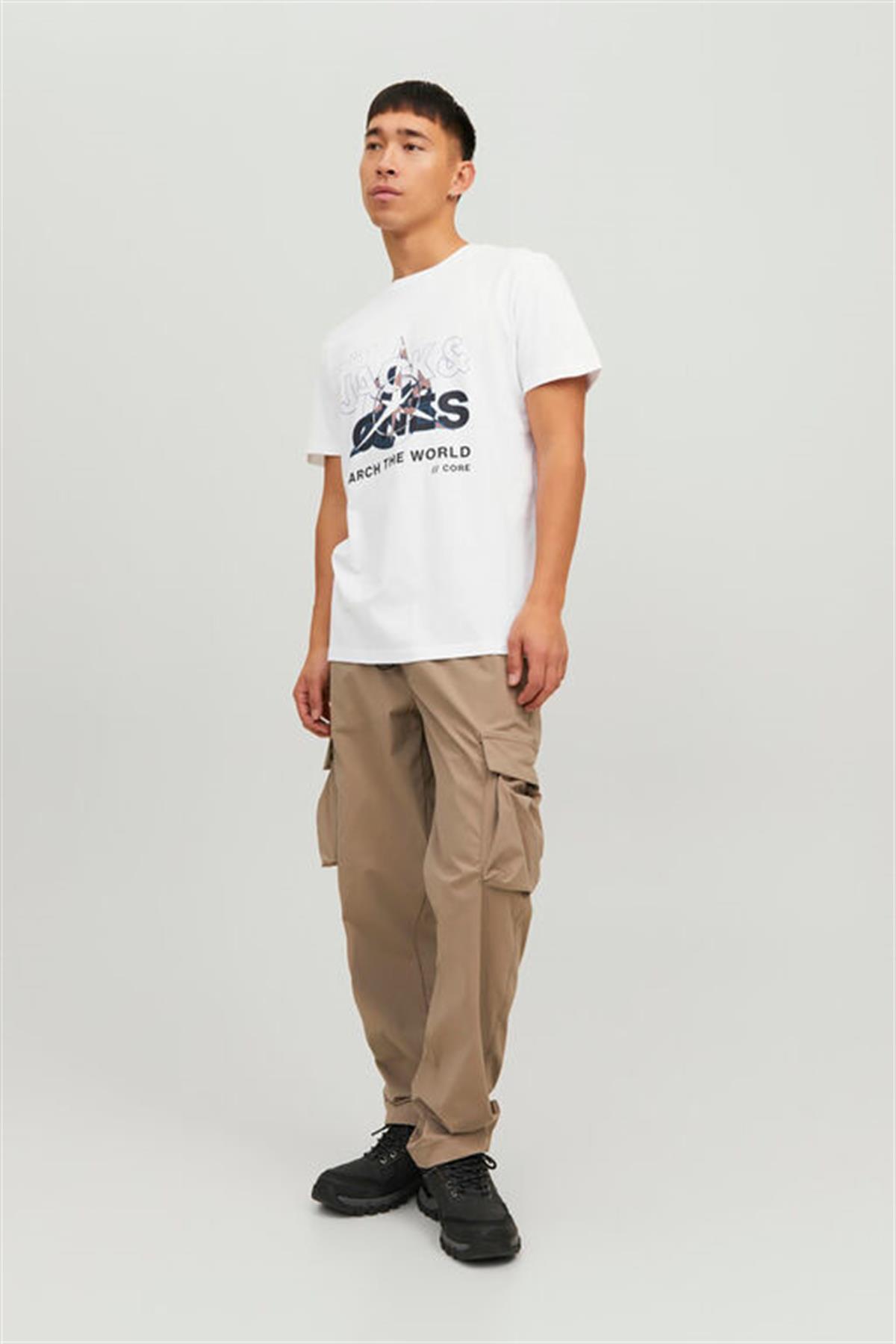 Jack & Jones Erkek T-shirt Hunt Tee Crew Neck 12228391-01 · 52