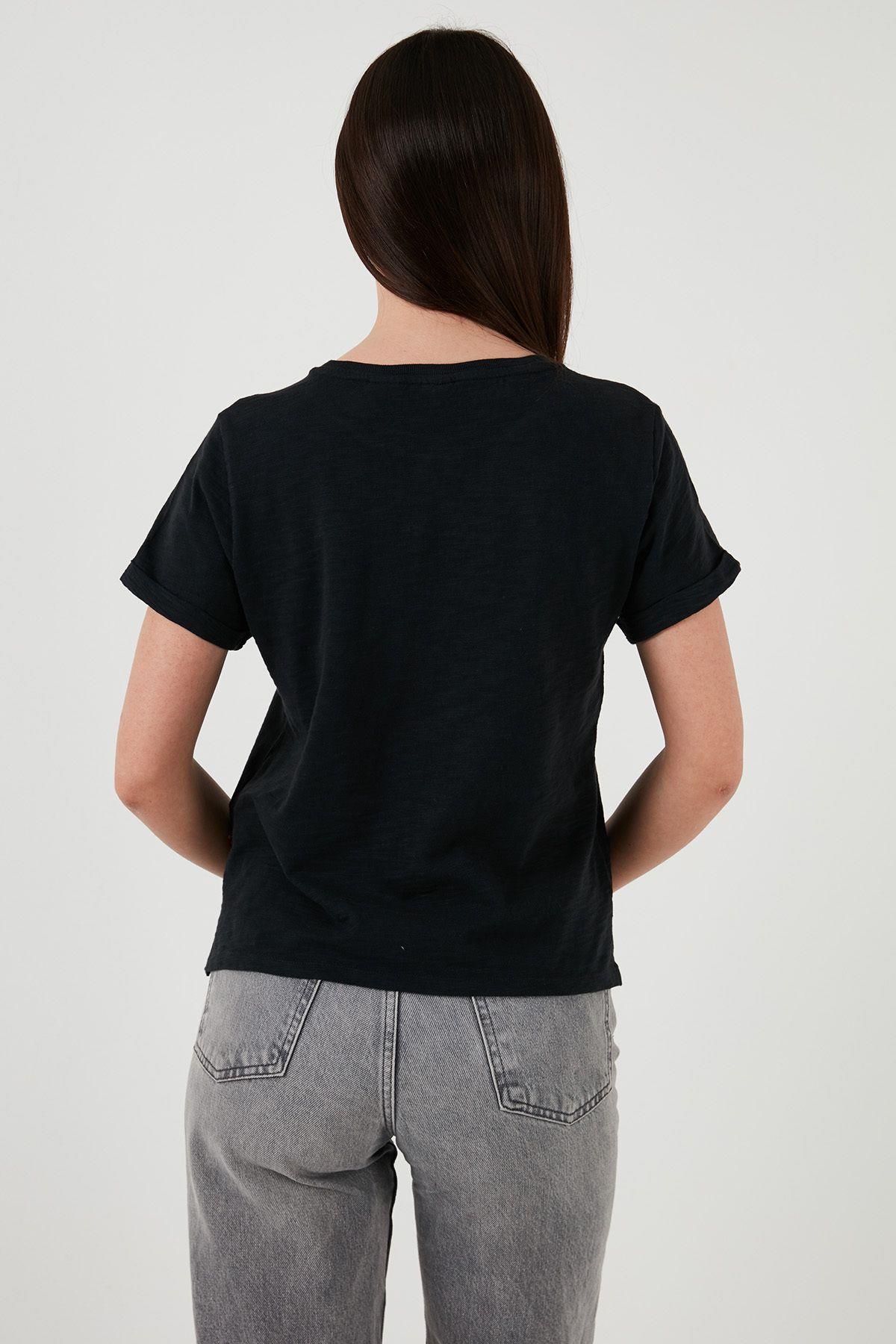 Levi's Kadın Pamuklu Regular Fit Bisiklet Yaka T-Shirt - A9401 · 13