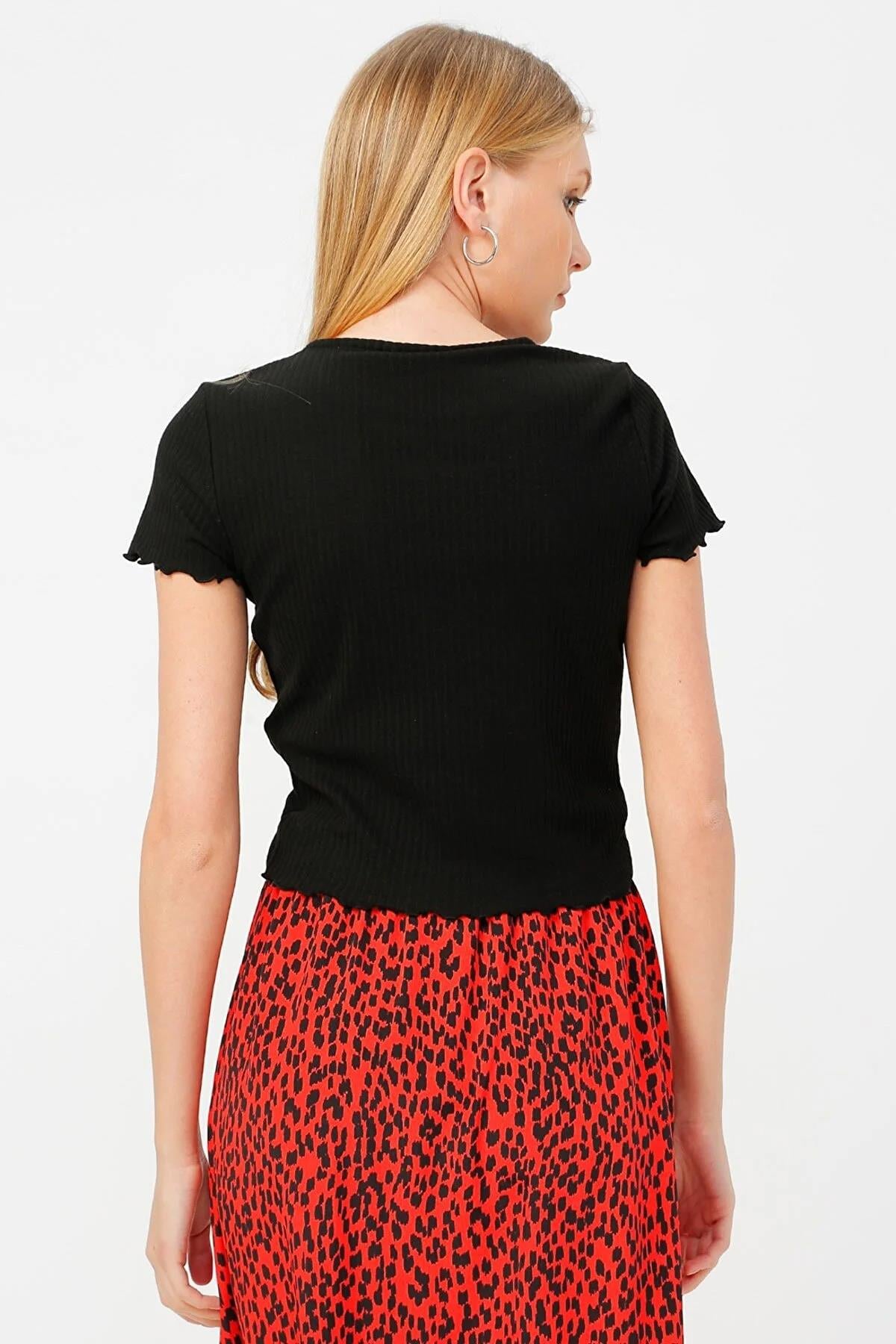 Only Kadın Kısa Kollu Fırfırlı Crop T-Shirt - 15201206 ONLEMMA · 29