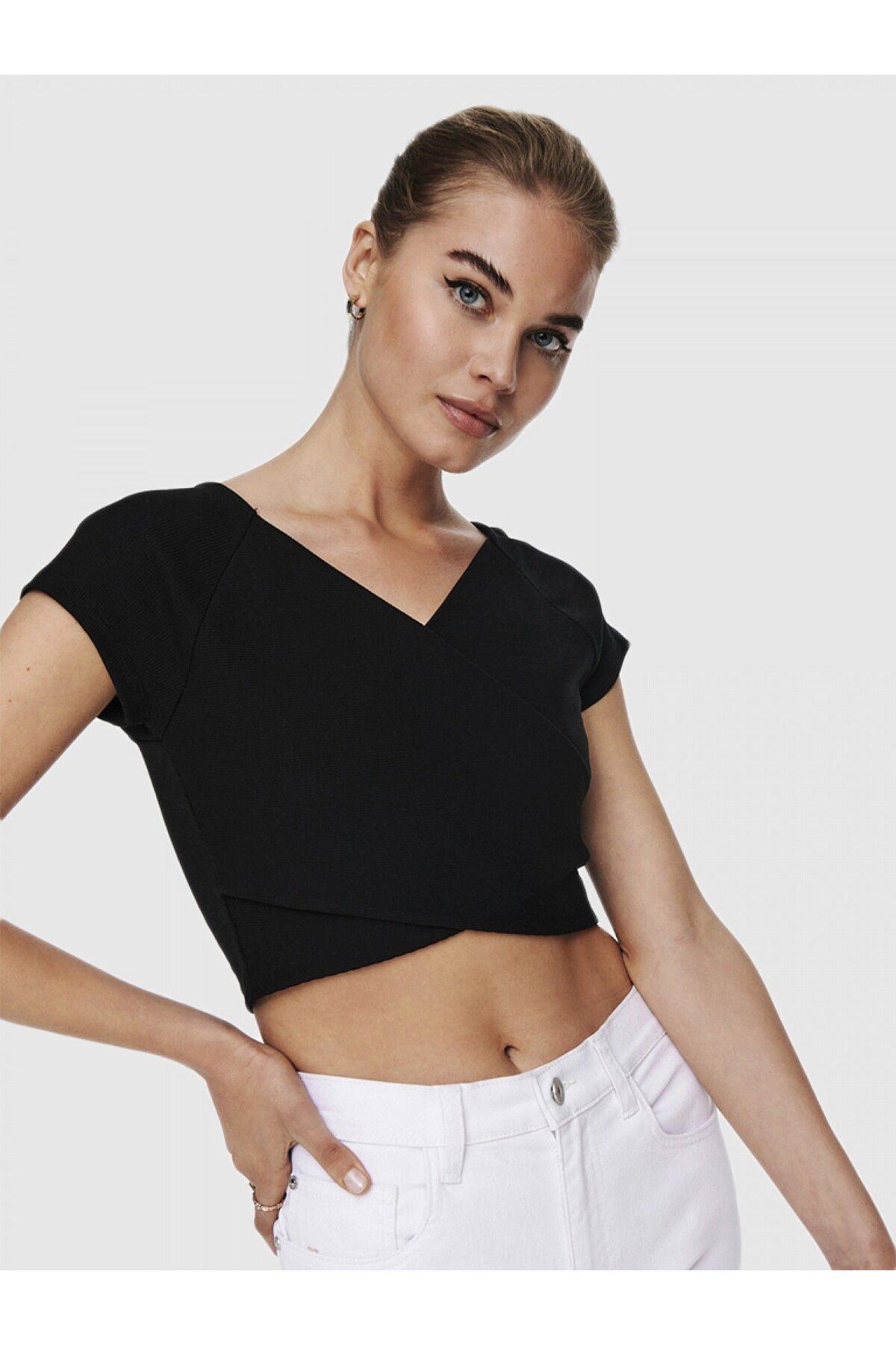 Only Kadın Siyah Short Top Çapraz Crop - 15230889 - Only - muk-15230889-1