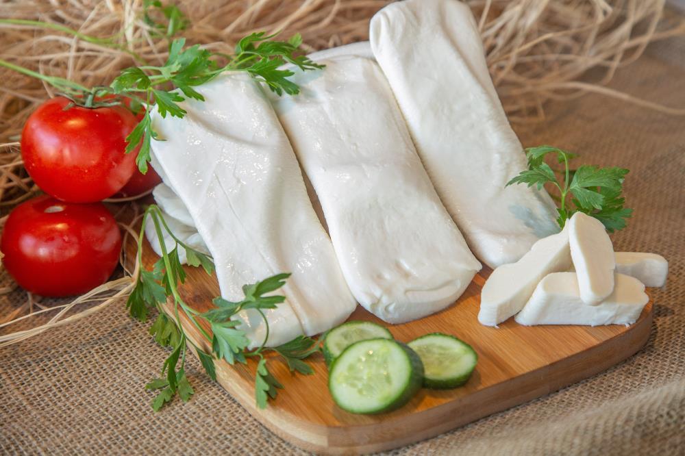 AZ TUZLU DİL PEYNİR (1 KG)