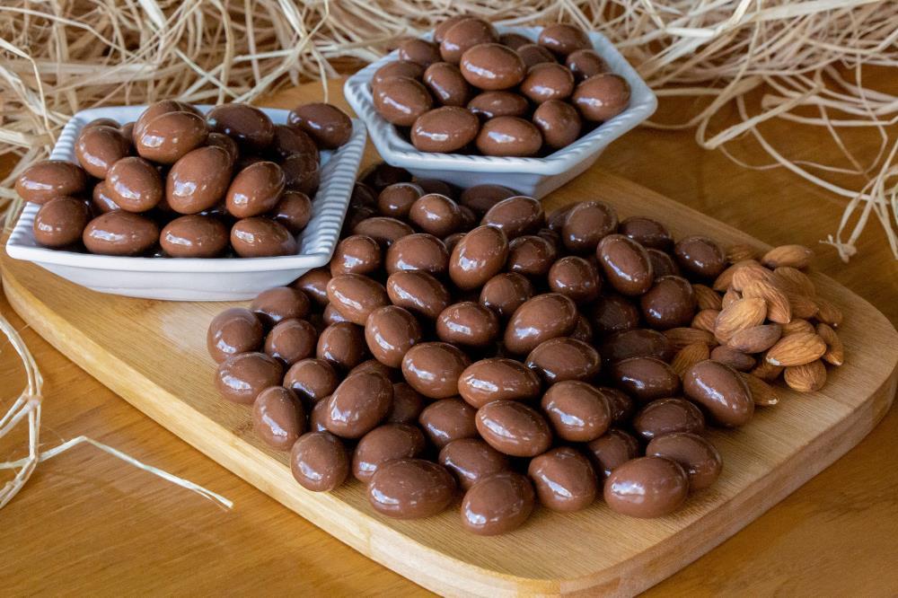 SÜTLÜ ÇİKOLATA KAPLI BADEM DRAJE (1 KG)