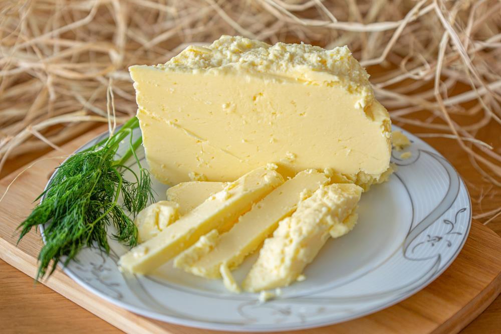 TUZLU TEREYAĞI (İNEK)  (1 KG )