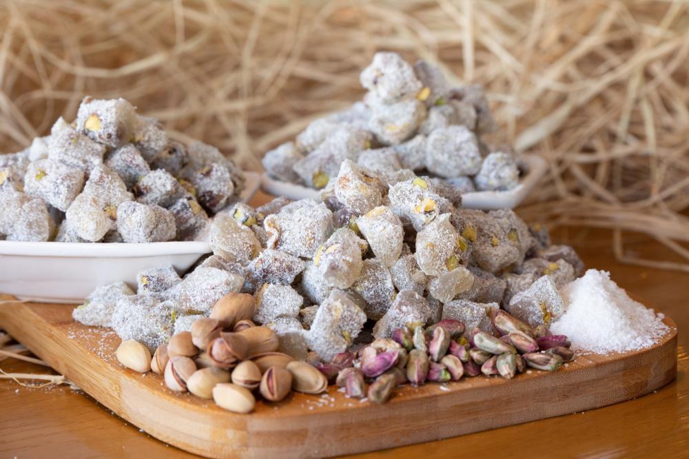 ANTEP FISTIKLI HİNDİSTAN CEVİZLİ KUŞ LOKUMU  (1 KG )