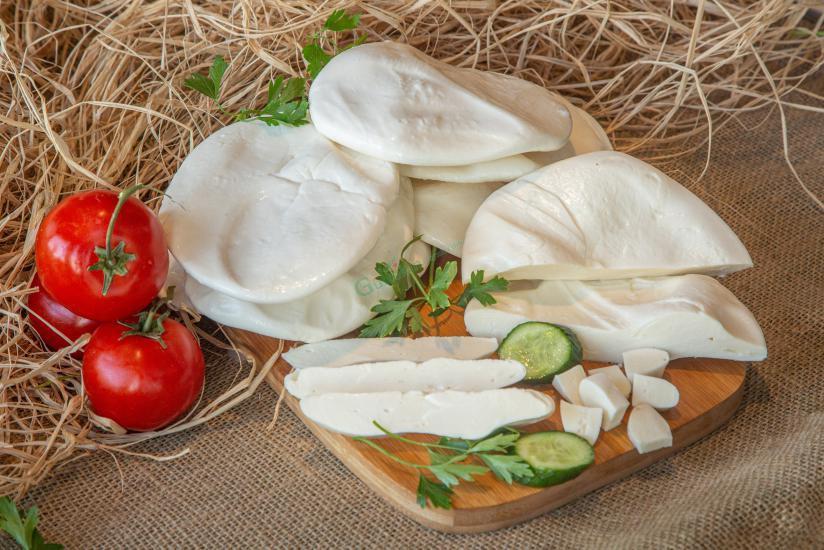 AZ TUZLU KÜÇÜK LAVAŞ PEYNİRİ 1 KG