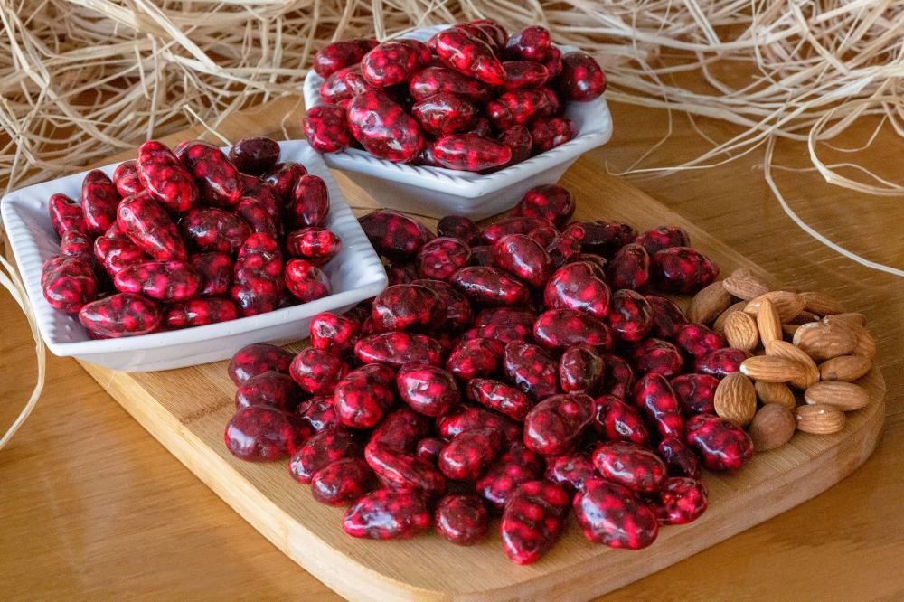 BÖĞÜRTLEN AROMALI BADEM DRAJE (1 KG )