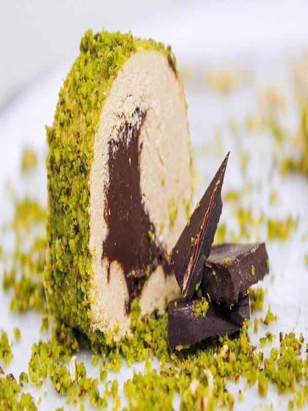 ÇİKOLATALI FISTIKLI RULO HELVA 1 KG