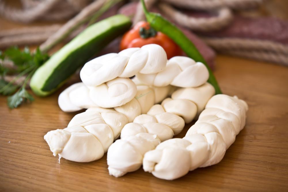 KARACADAĞ KIŞLIK ÖRGÜ PEYNİRİ (TUZLU) 1 KG