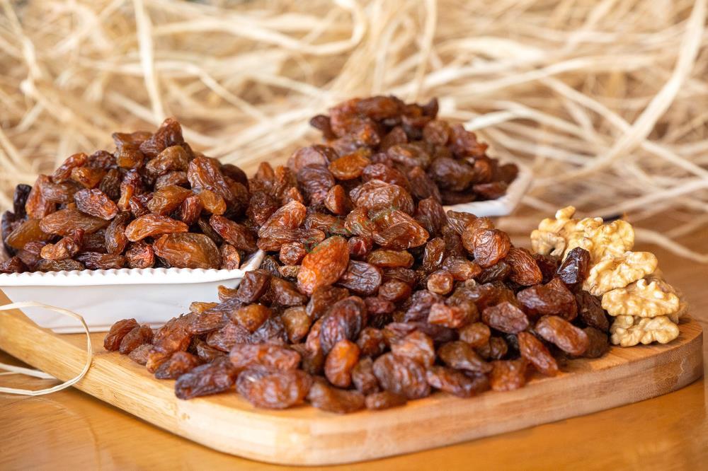 KIRMIZI KURU ÜZÜM  (1 KG )