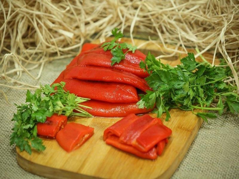 KÖZLENMİŞ BİBER  (500 GRM )