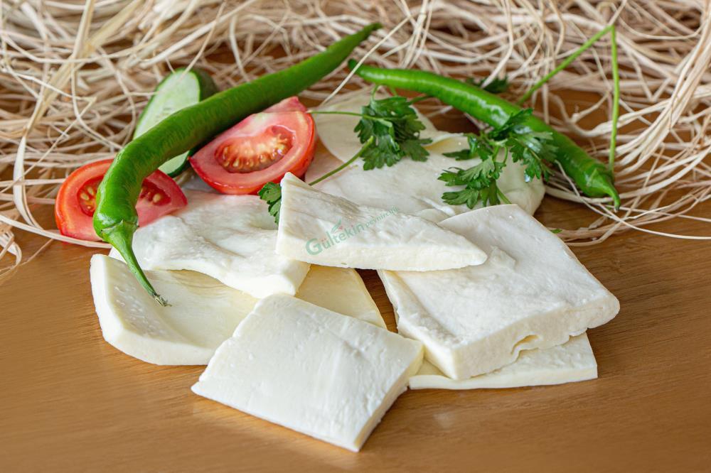 YAPRAK PEYNİRİ(SİVEREK PEYNİRİ) 1 KG