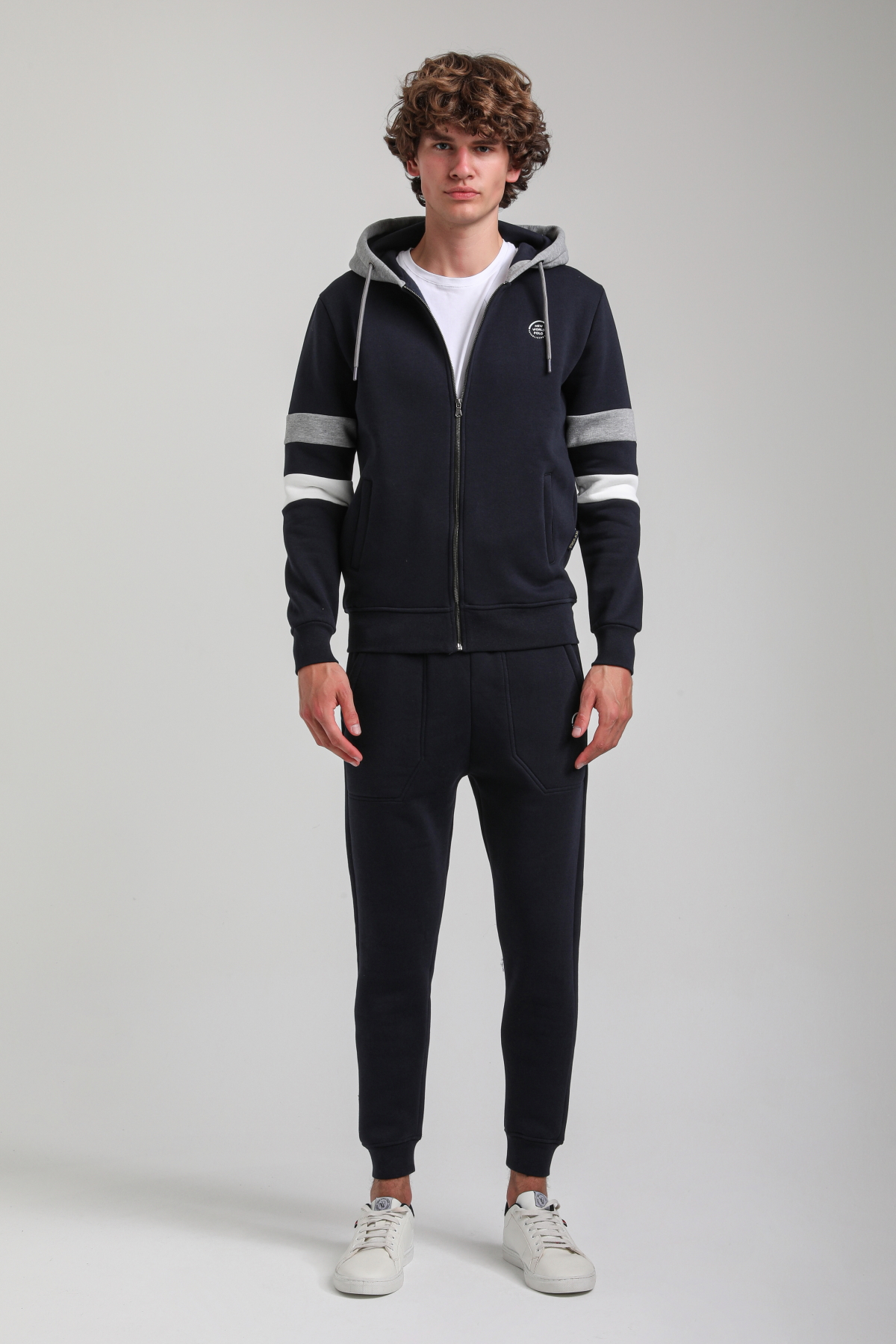 Kapşonlu Ve Fermuarlı Lacivert Slim Fit Full-Zip Sweatshirt 23FWM64068