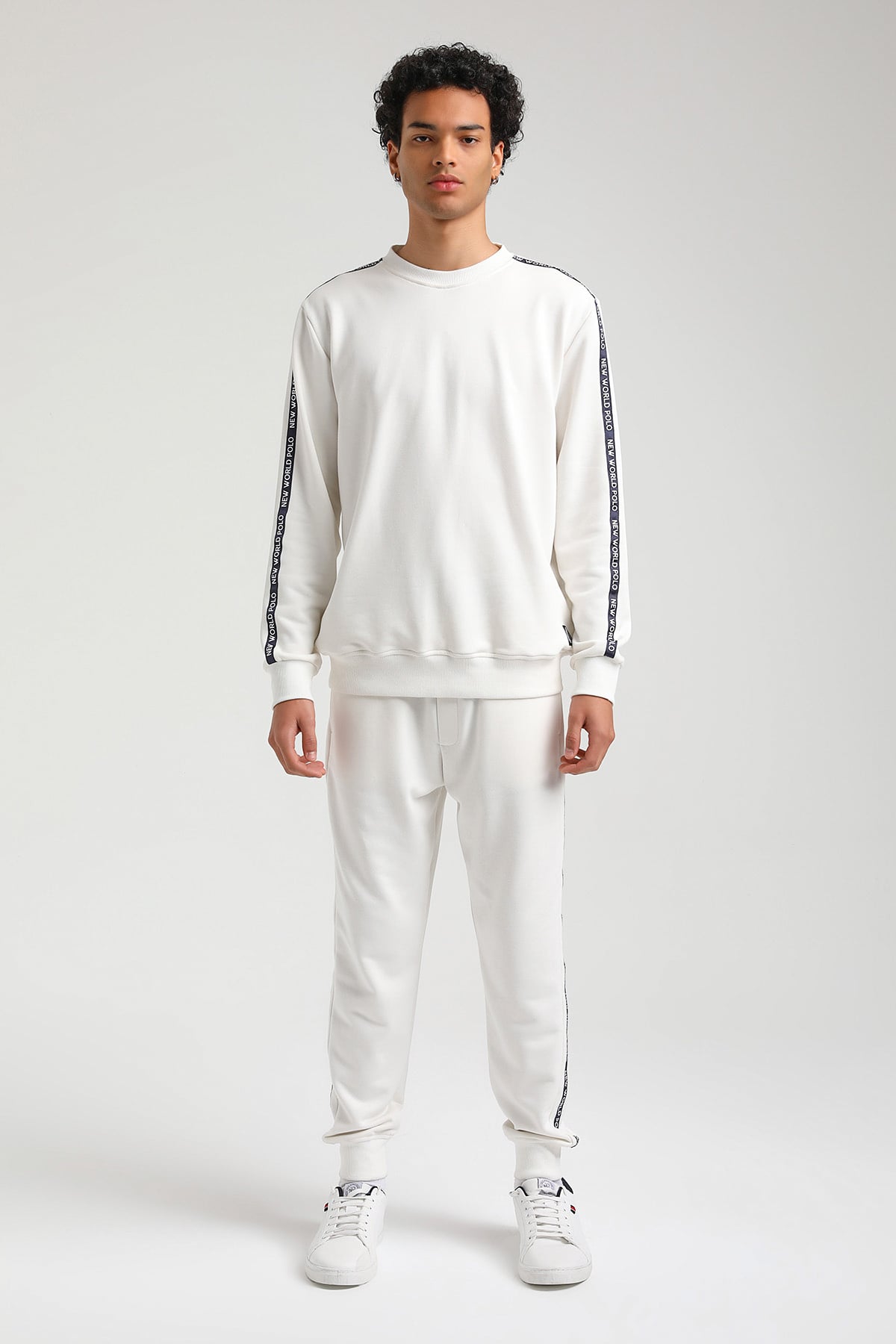 New World Polo Bisiklet Yaka Ekru Slim Fit Sweatshirt 23FWM60164