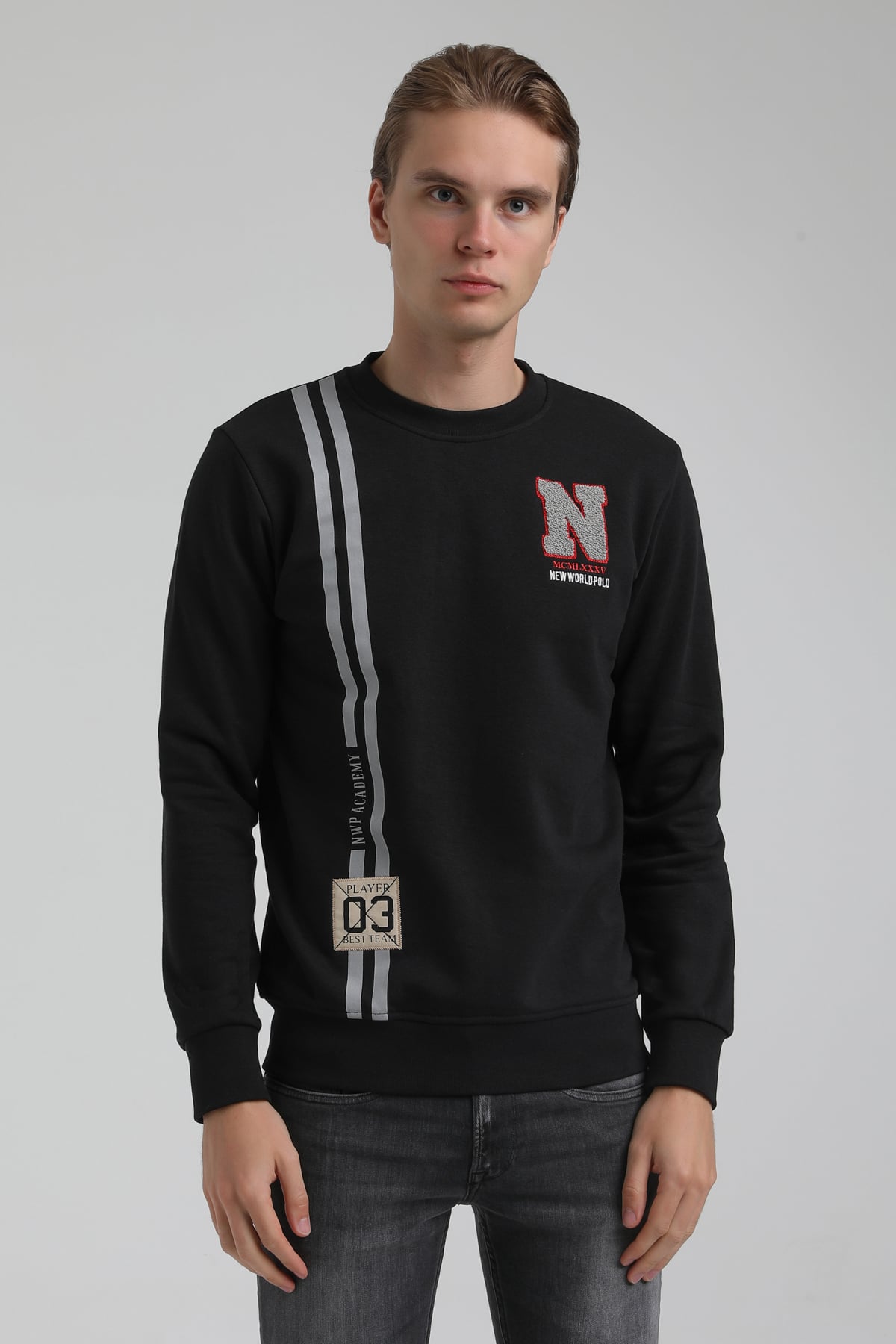 New World Polo Bisiklet Yaka Siyah Regular Sweatshirt 22FWM60140