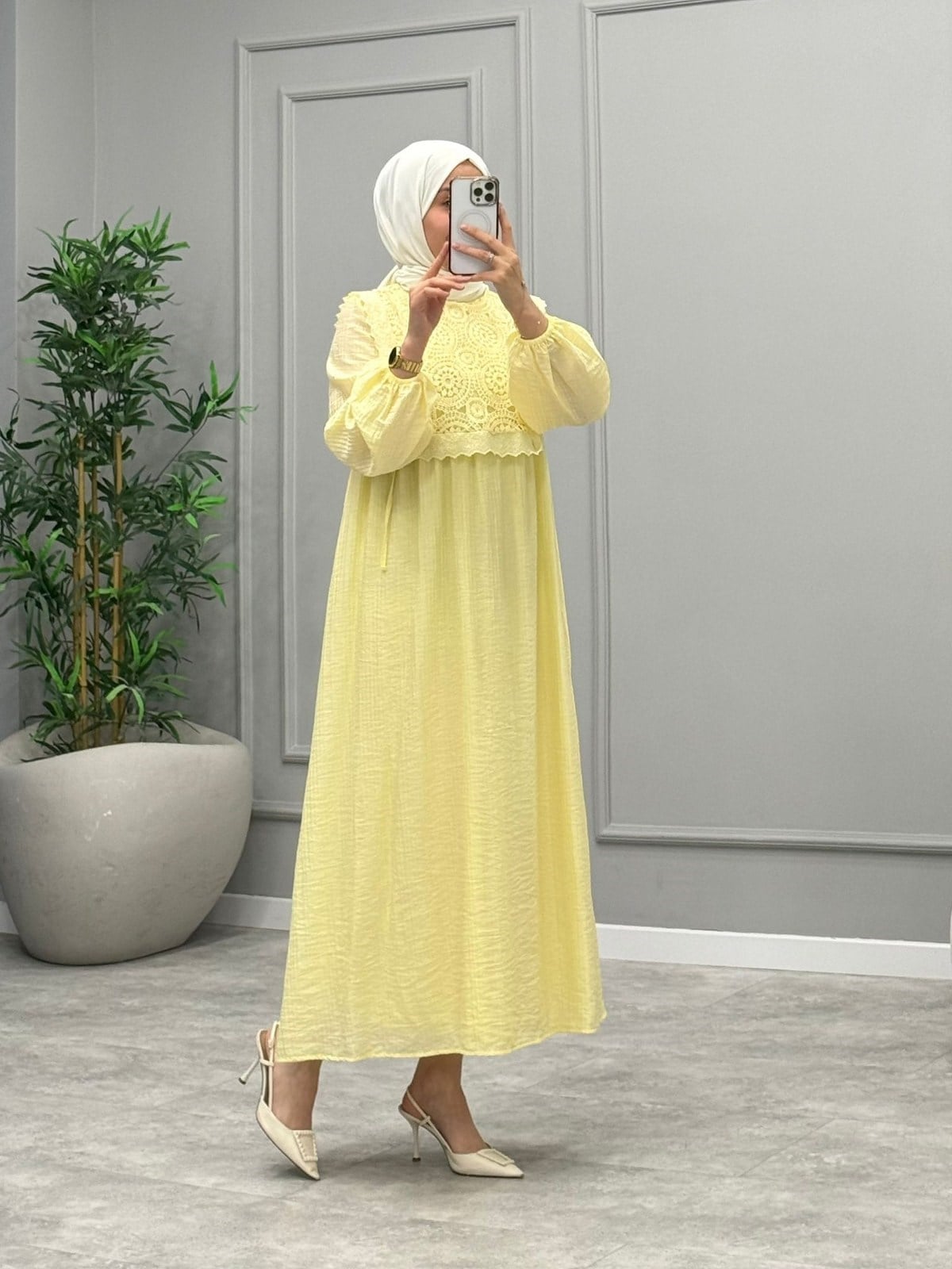 Bonita Dantel Detaylı Elbise -Sarı