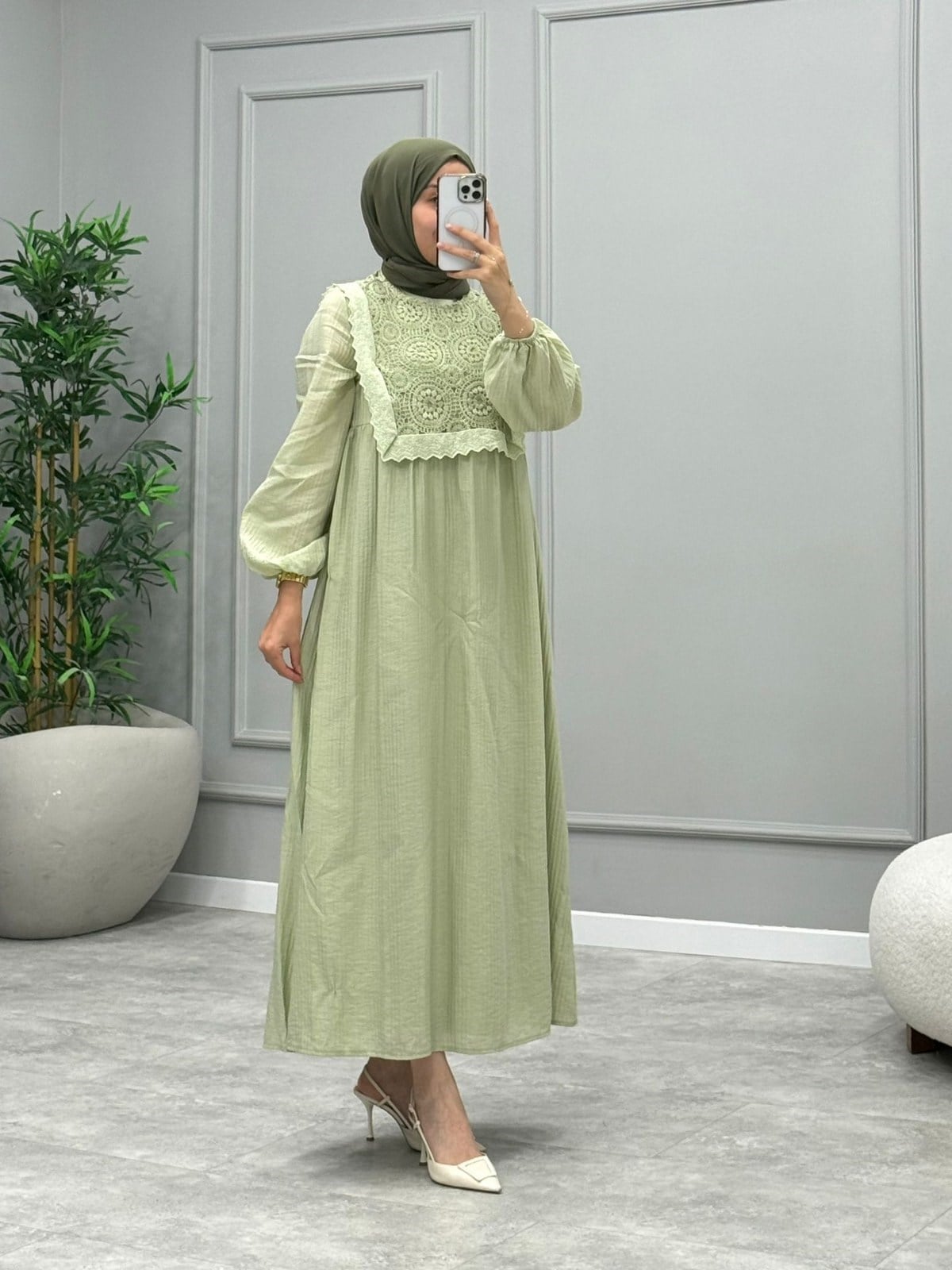 Bonita Dantel Detaylı Elbise -Yeşil