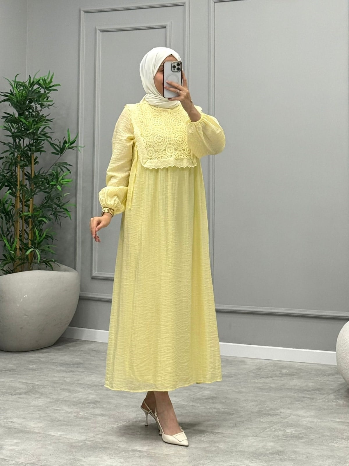 Bonita Dantel Detaylı Elbise -Sarı