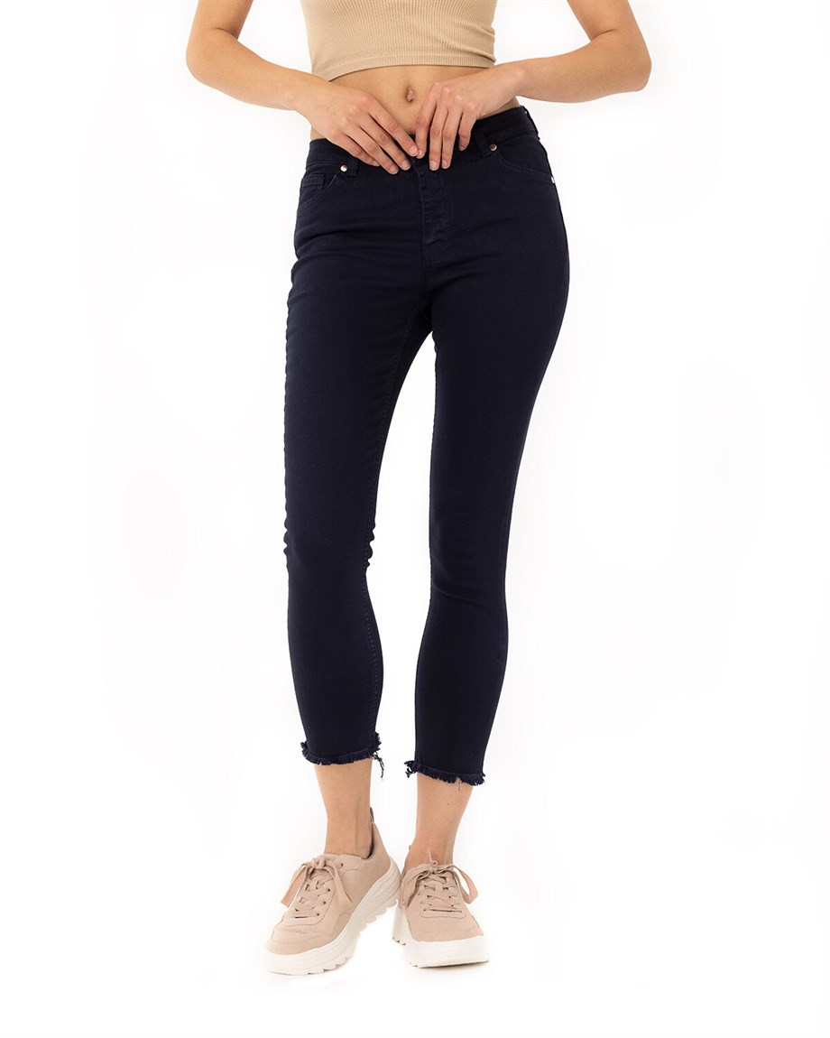 SEÇİL PAÇASI YIRTIK PANTOLON