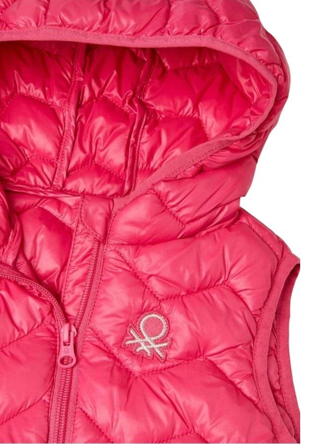 Benetton Kız Bebek 1-6 Yaş Simli Logo Detaylı Kapüşonlu Yelek Fuşya
