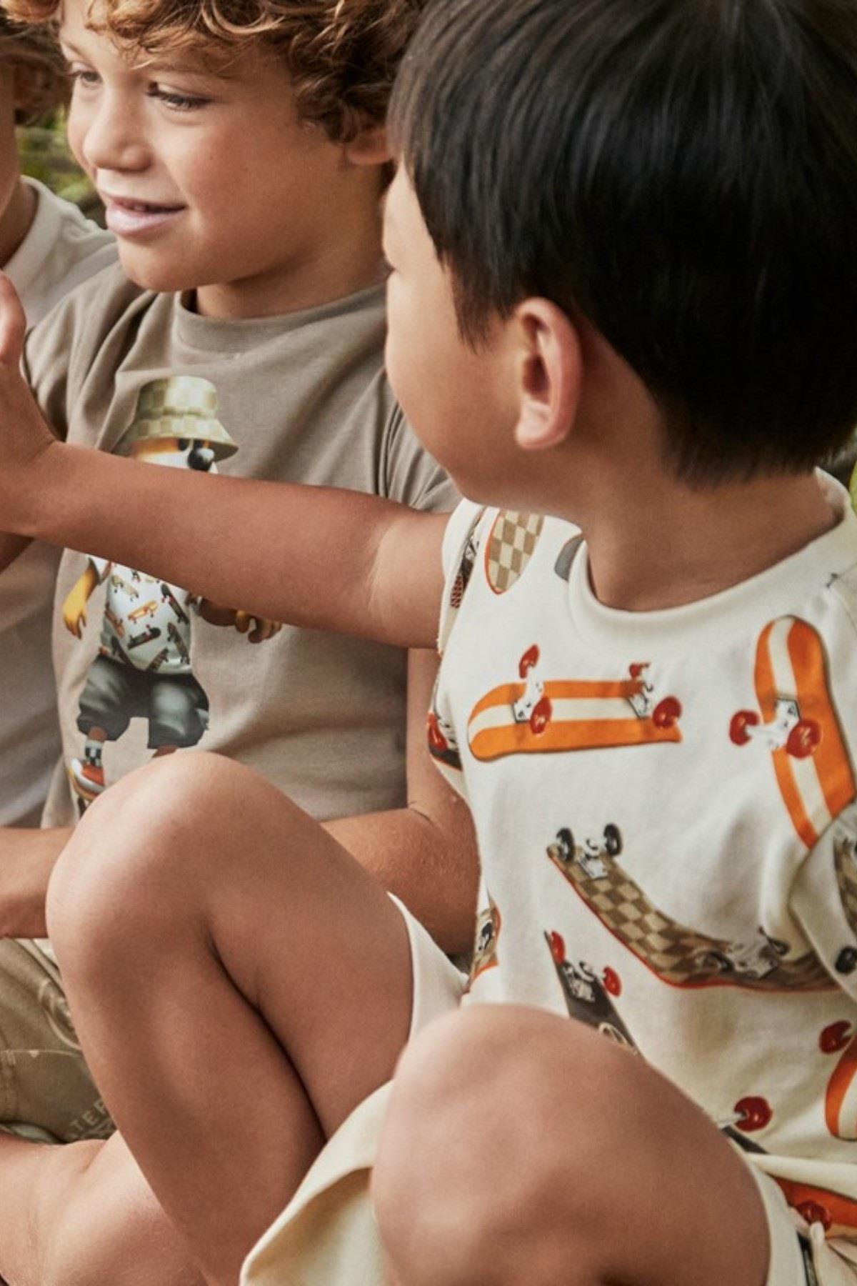 Mayoral Erkek Çocuk 3-9 Yaş Kaykay Desenli T-shirt 3038 Ekru