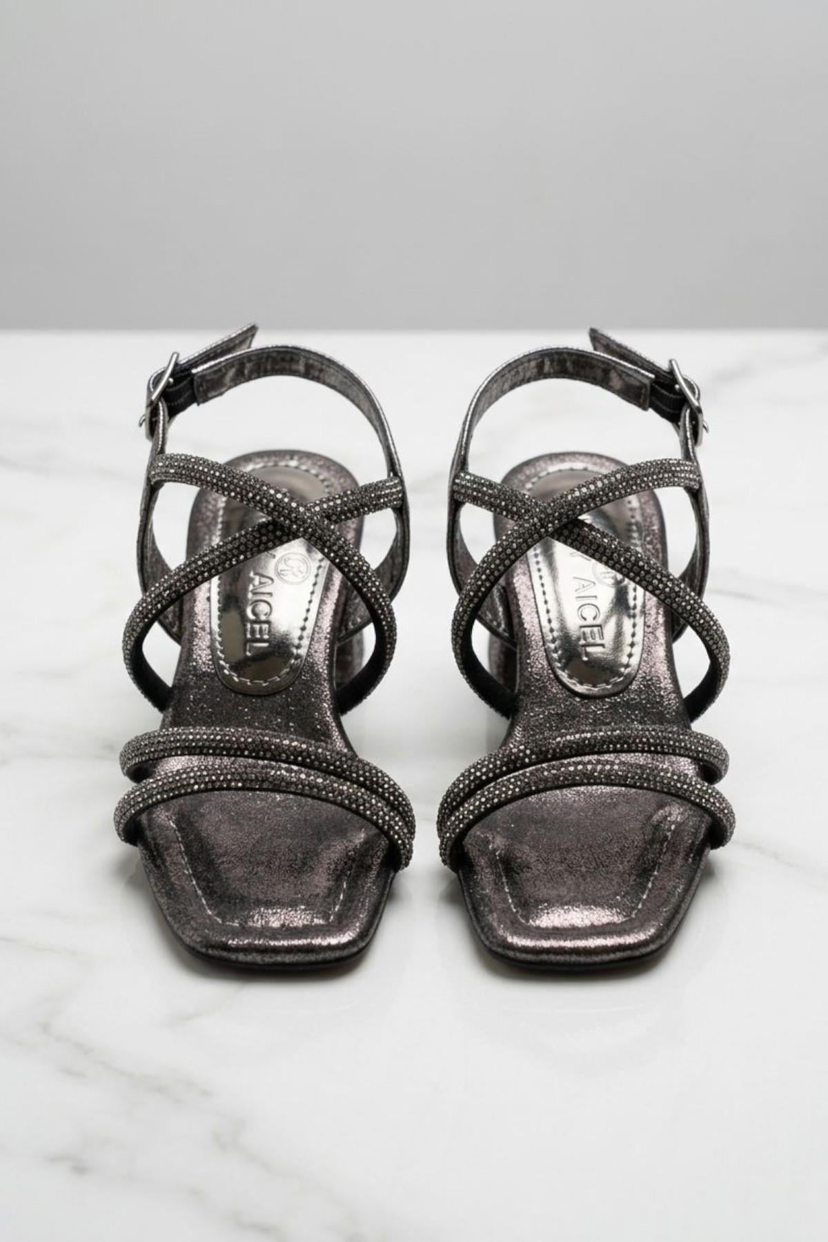 Mojo Kız Çocuk 26-30 Numara Çapraz Şeritli Taşlı Topuklu Ayakkabı Antrasit