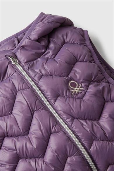 Benetton Kız Çocuk 6-14 Yaş Simli Logo Detaylı Kapüşonlu Yelek Mor