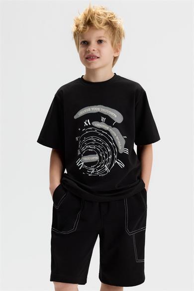 Nk Kids Erkek Çocuk 8-14 Yaş Labirent Desenli Kısa Kol T-Shirt Siyah