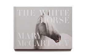 Design of LuxuryDESIGN OF LUXURYM-004290KİTAP THE WHITE HORSE | designofluxury.com.tr KİTAP THE WHITE HORSE