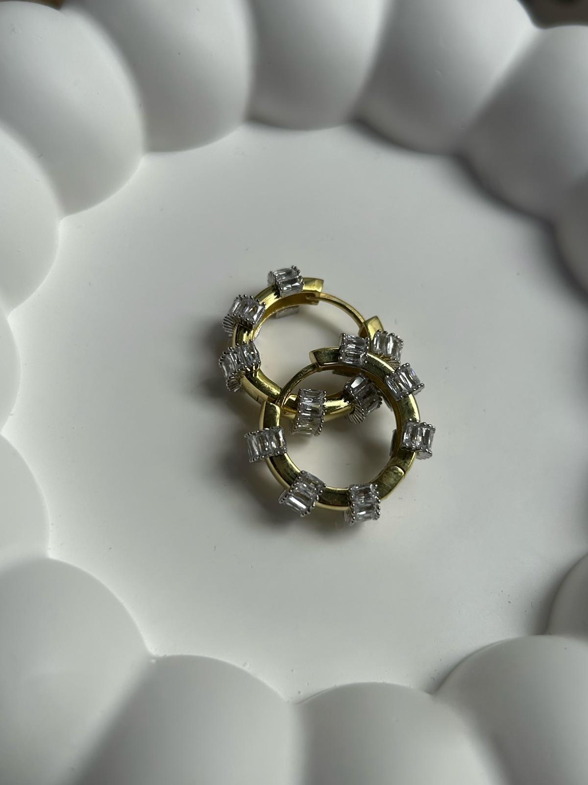 Taşlı Modern Küpe-925 Ayar Gümüş