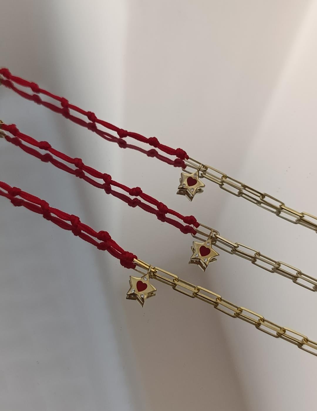 Yarısı Kırmızı İpli & Zincirli Charm Bileklik - 925 Ayar Gümüş 