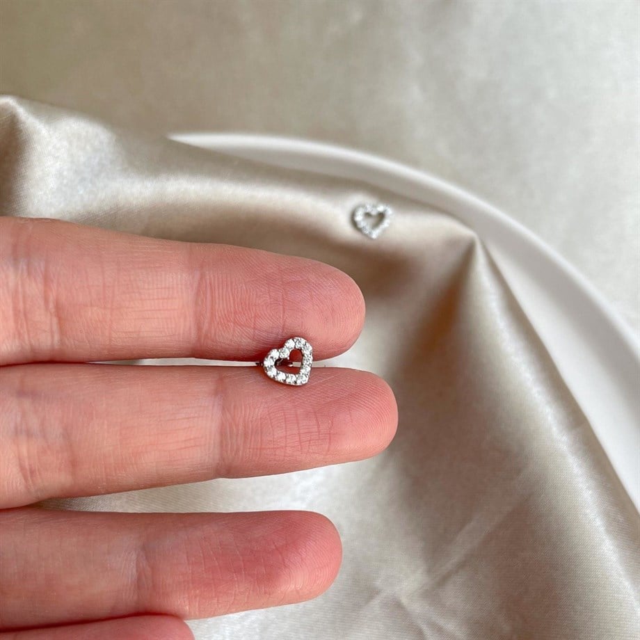 Zircon Taşlı Minimal Kalp Küpe  - Tek  - 925 Ayar Gümüş