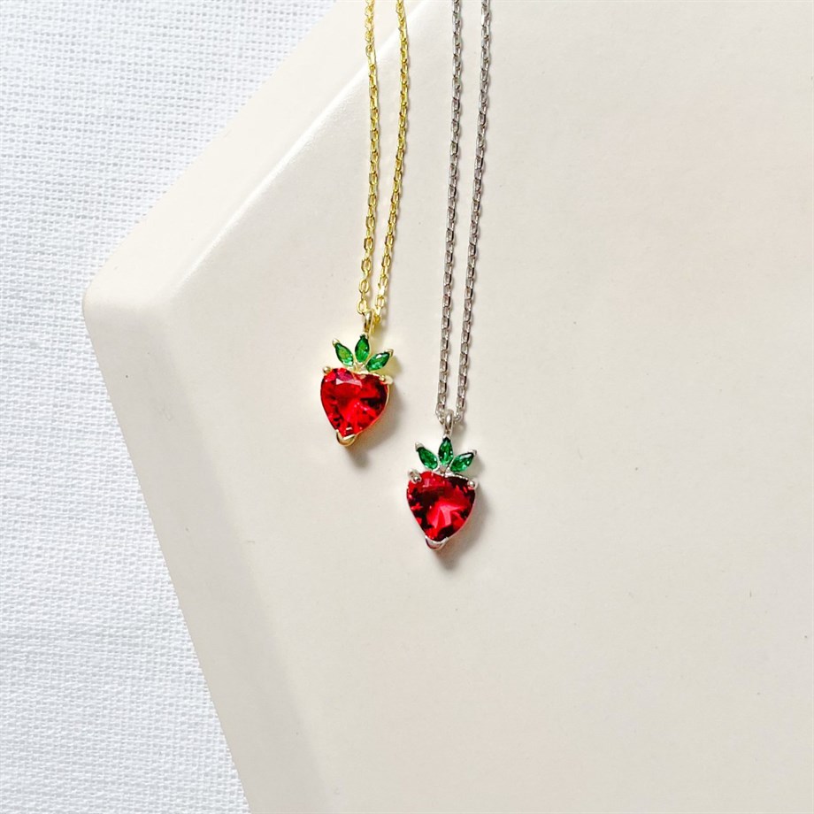 Çilek Figürlü  Kolye - 925 Ayar Gümüş