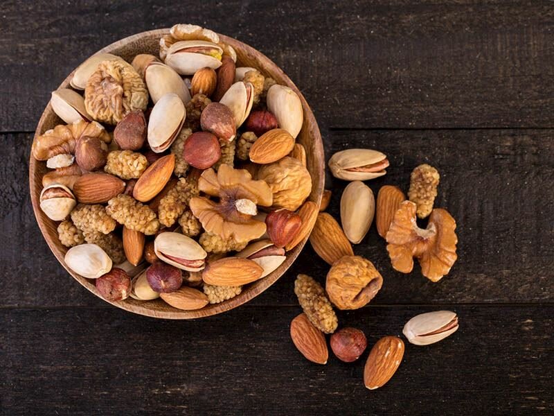 sahurda kuruyemiş, sağlıklı kuruyemiş, sahurda ne yenmeli, sahurda tok tutan besinler, kuruyemiş çeşitleri, taze kuruyemiş, çiğ kuruyemiş, kavrulmuş kuruyemiş, tuzsuz kuruyemiş, protein kaynağı kuruyemiş, enerji veren kuruyemiş, badem, ceviz, fındık, kaju, kuruyemiş faydaları, sahurda tok kalmak, bağışıklık güçlendiren besinler, lüks karışık kuruyemiş, sahur için öneriler, sahurda ceviz yemek.