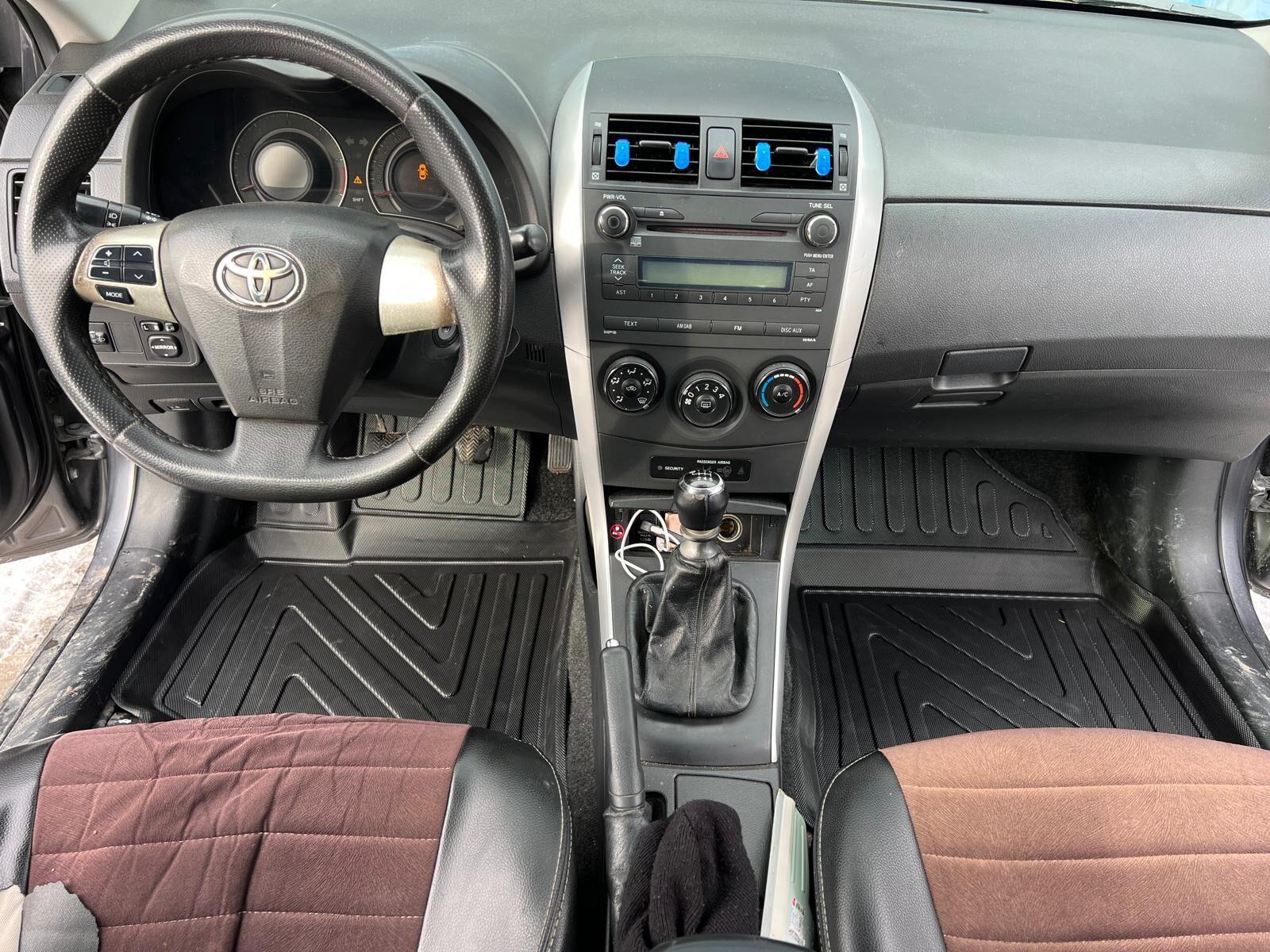 Toyota Auris 2006-2012 Premium Havuzlu Oto Paspas