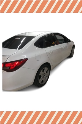 Opel  Astra J Sedan Tüm  Modellerine Özel 4Lü Mügen Tip Cam Rüzgarlığı
