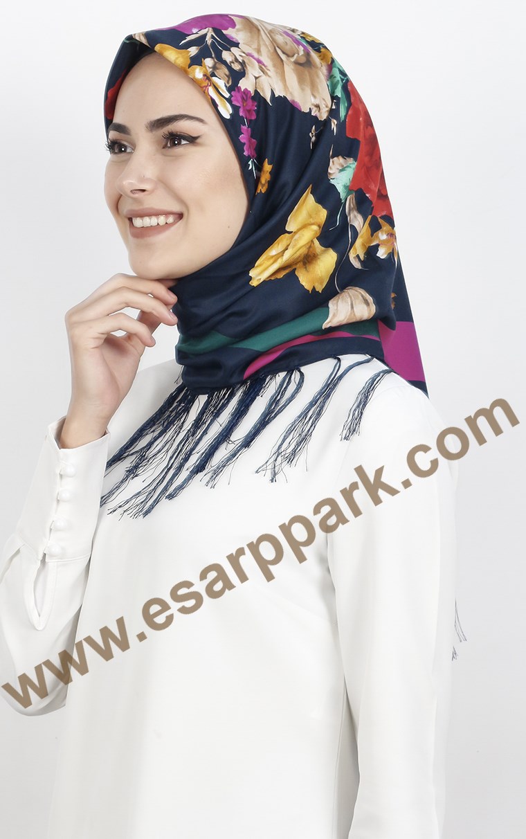 111-0011-25 PİRAMİT PÜSKÜLLÜ EŞARP