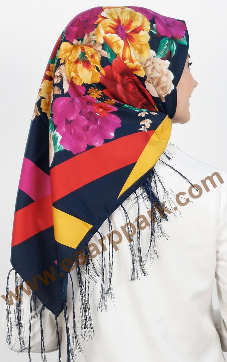 111-0011-25 PİRAMİT PÜSKÜLLÜ EŞARP