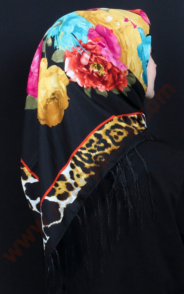 111-0012-15 PİRAMİT PÜSKÜLLÜ EŞARP